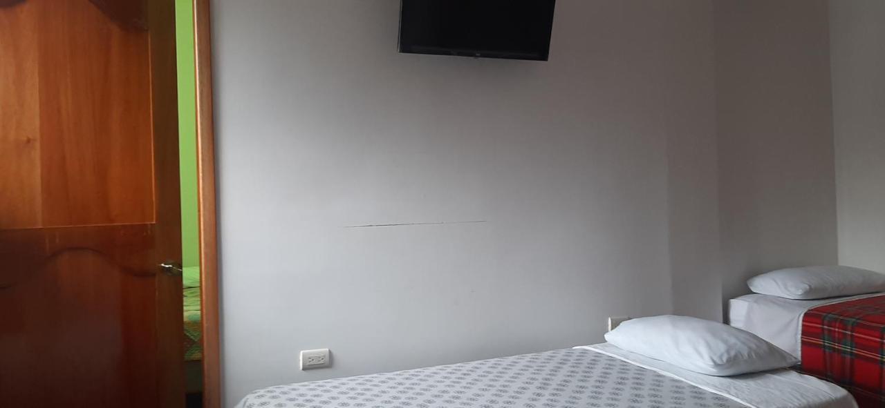 Hostal Miconia Puerto Ayora  Εξωτερικό φωτογραφία