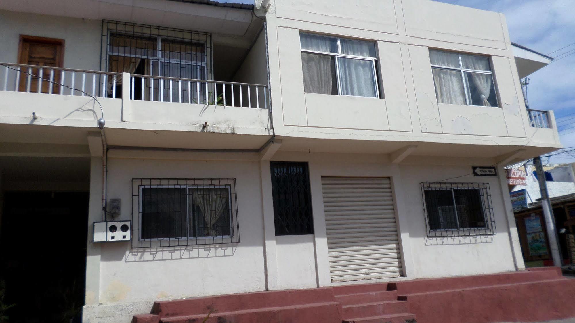 Hostal Miconia Puerto Ayora  Εξωτερικό φωτογραφία