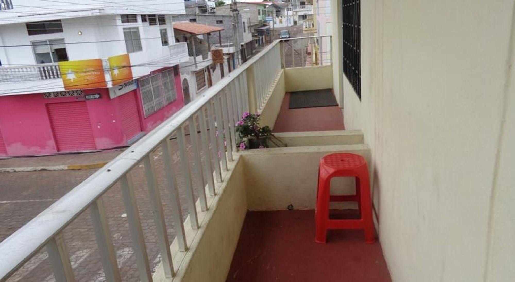 Hostal Miconia Puerto Ayora  Εξωτερικό φωτογραφία